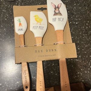 Rae Dunn 3 piece Easter spatula set